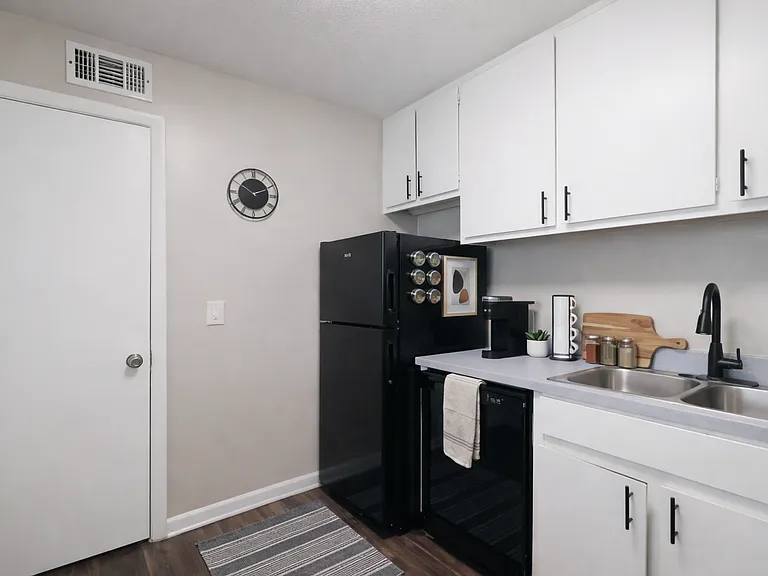 Hampton Hall | Comfort, Convenience, & Community All In One — Photo 327