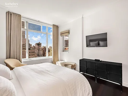 Rented by Sotheby's International Realty | media 7