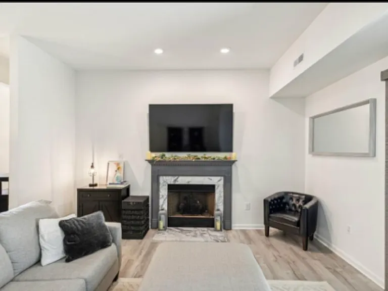 11 Harbor Dr — Photo 9