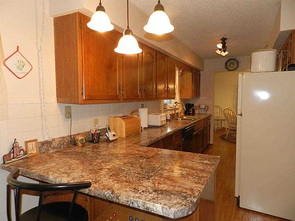 5th image of 1803 W Burlington Pl
