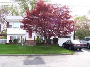 14 Lorenzo Rd, Lawrence, MA 01843