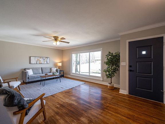 5th image of 4212 Autumn Ln