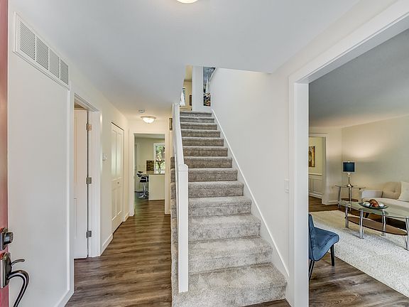 3rd image of 23918 SE 42nd Pl