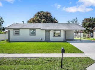 160 NE 19th Ave, Boynton Beach, FL 33435