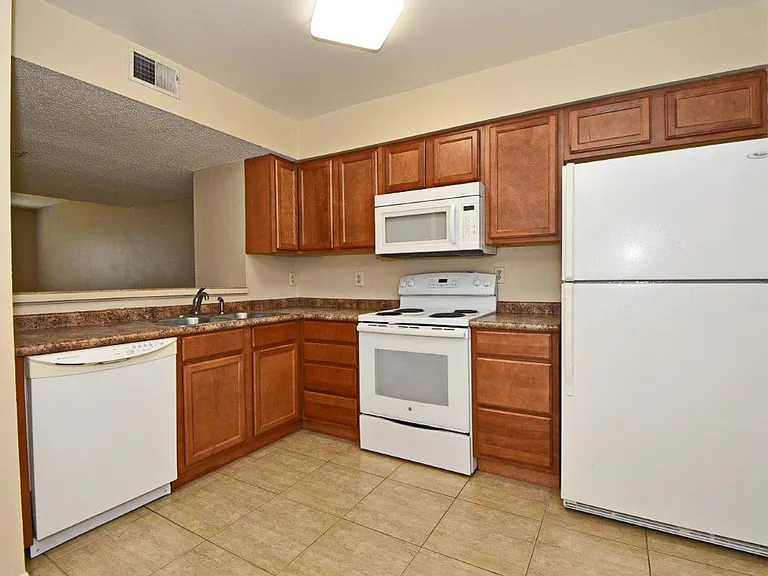 2724 Gray Fox Ln #2724 — Photo 11