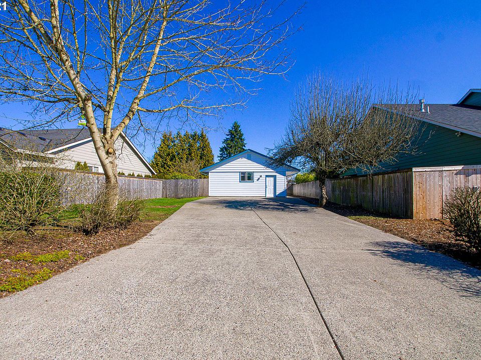 1st image of 9905 NE 122nd Ave