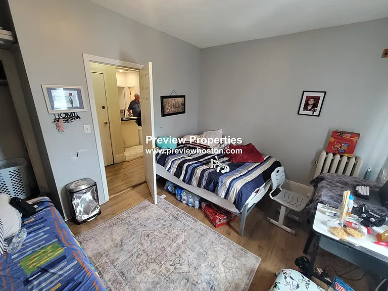 56 Park Vale Ave #9P — Photo 6