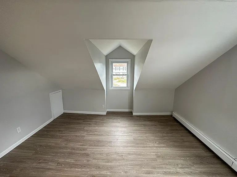 1114 Old Freehold Rd — Photo 18