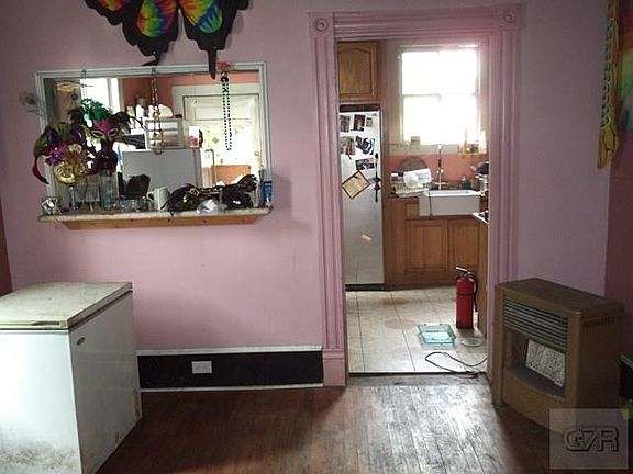 5th image of 3910 Avenue O 1/2