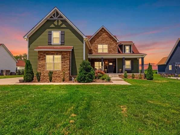 529 Clearview Rd, Cottontown, TN 37048