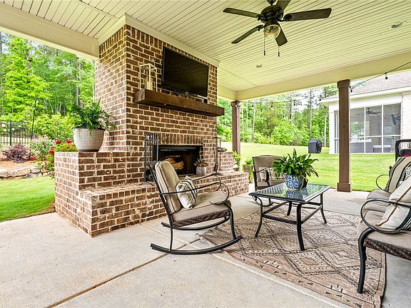5th image of 1602 Whiskey Run Ln