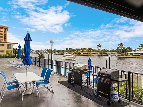 3rd image of 521 N Riverside Drive #602