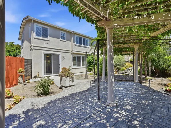 552 Stonehaven Ct, Hayward, CA 94544