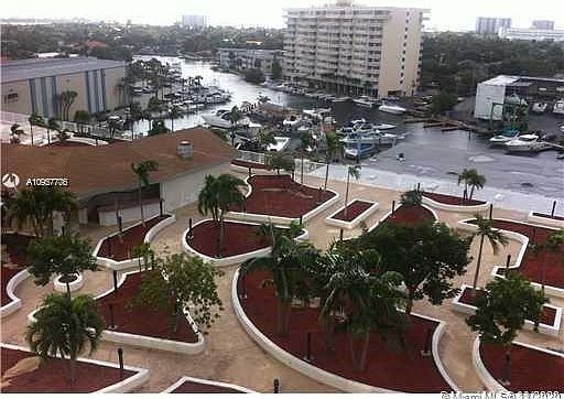 4th image of 13499 Biscayne Blvd APT 1006