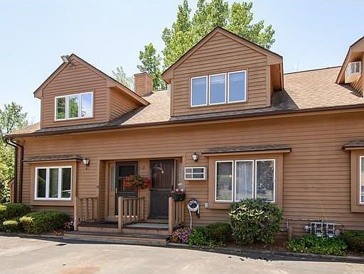 2nd image of 60 Casablanca Ct