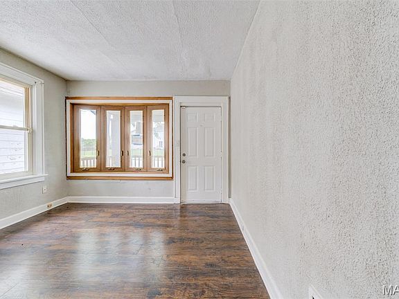 3rd image of 1243 Sutter Ave