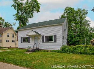 752 Jordan Lake Ave, Lake Odessa, MI 48849