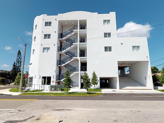 5th image of 6001 W Flagler St APT 404