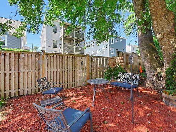 5th image of 56 Conwell Ave #1