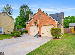 320 Devon Ct, Alpharetta, GA 30004