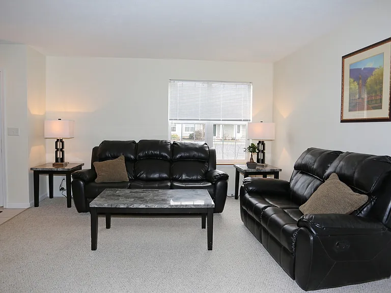 Bottchers Landing Apartments — Photo 5