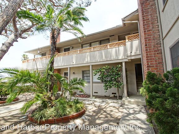 5th image of 208 Palos Verdes Blvd APT 1