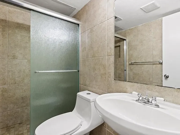 9801 Royal Ln — Photo 20