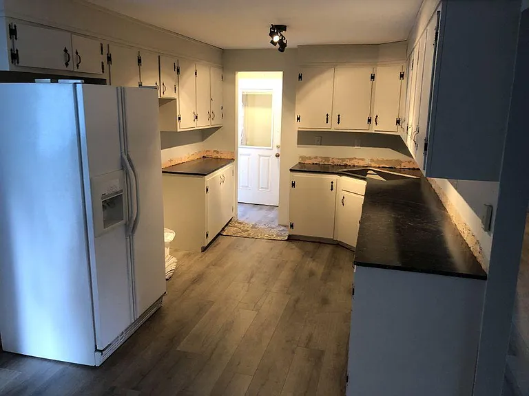 901 W Lacrosse Ave — Photo 5