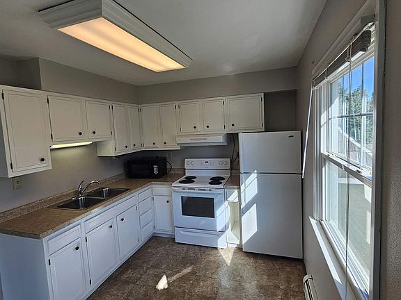 3rd image of 402 S 5th St APT 5
