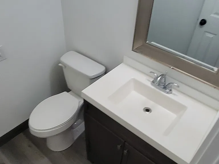Private Toilet Bedroom 2