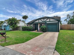 11167 W Model Cir W, Boca Raton, FL 33428