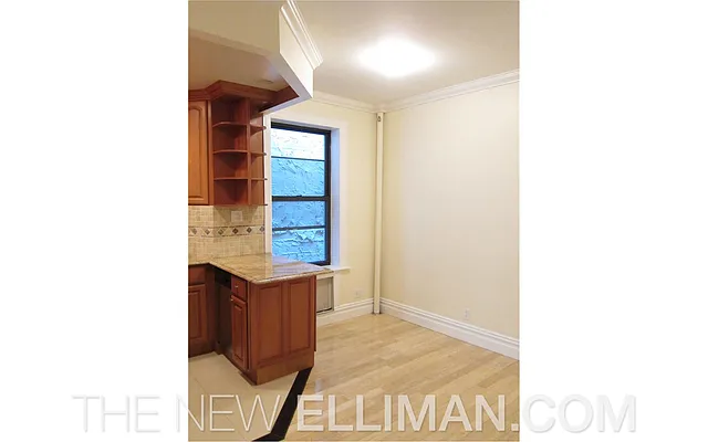 Rented by Douglas Elliman | media 22