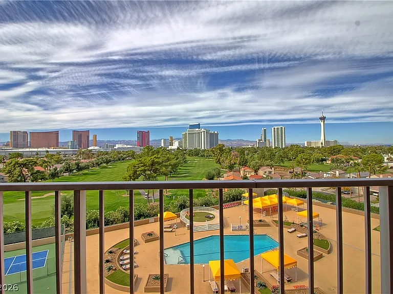 3111 Bel Air Dr #8E — Photo 47