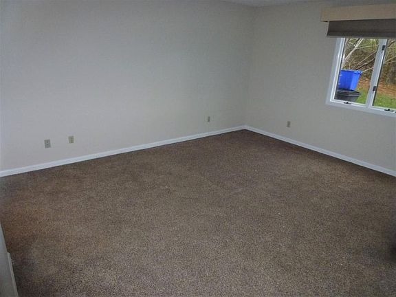 5th image of 247 Willowbend Dr #0