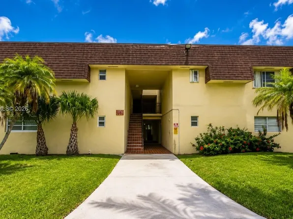 13710 SW 90th Ave #4, Miami, FL 33176