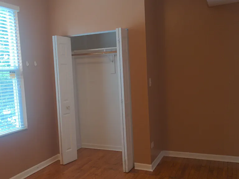 1435 N Avers Ave #2 — Photo 1