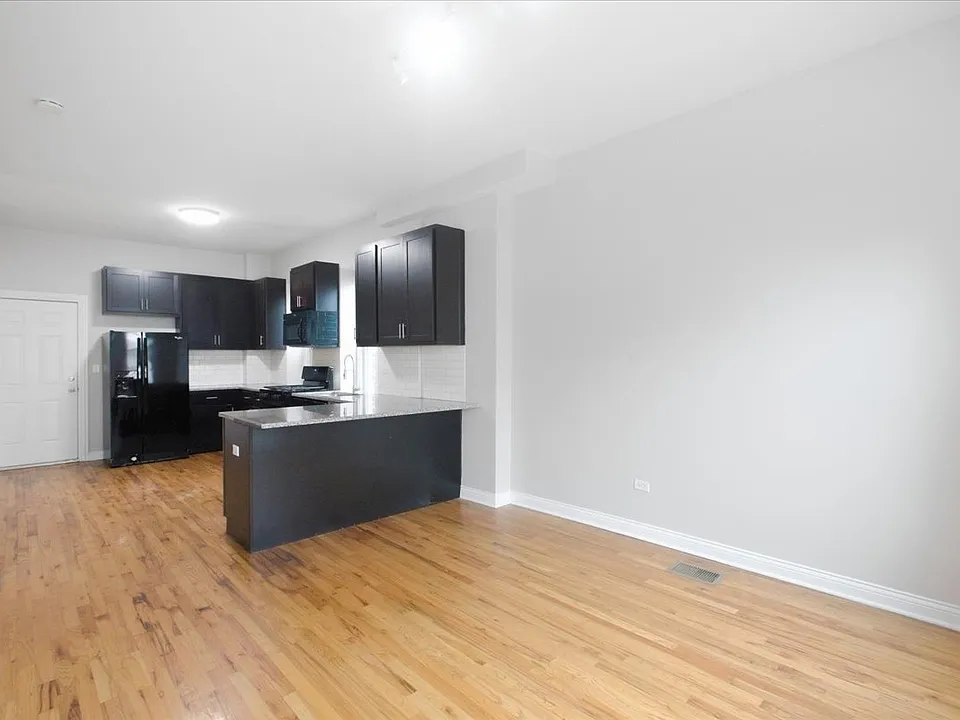 2341 W Montana St #1R