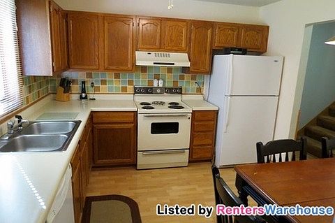 5th image of 2334 Hillwood Dr E