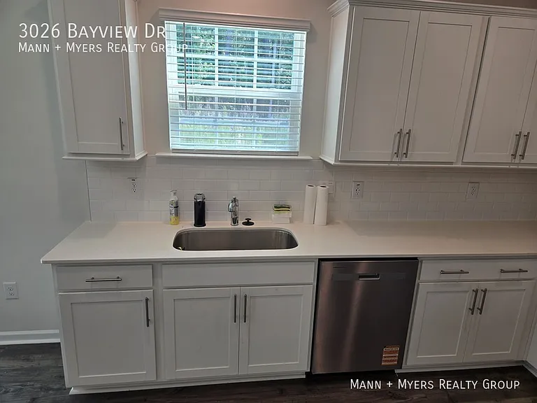 3026 Bayview Dr — Photo 16