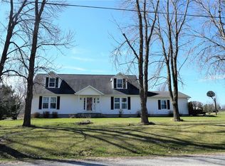 240 Scobey Rd NW, Mount Vernon, IA 52314