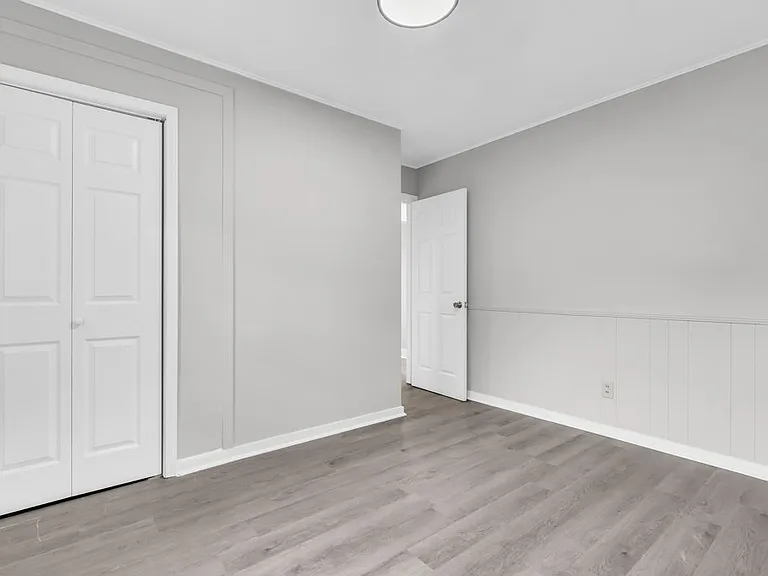 131 Poplar St — Photo 9
