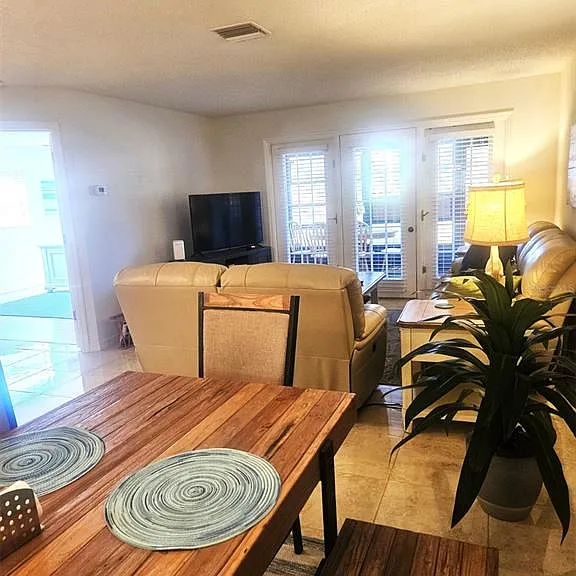 307 Pine Hollow Cir #307 — Photo 12