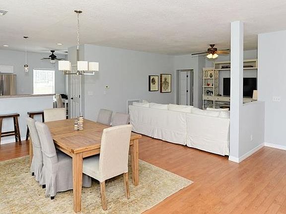 4th image of 8005 253rd St E