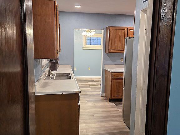 5th image of 6017 Floraville Rd