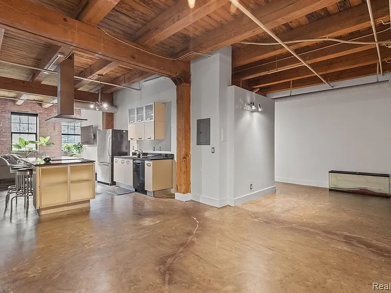 6533 E Jefferson Ave #117 — Photo 4