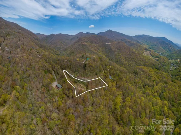 0 Hawk Dr, Maggie Valley, NC 28751