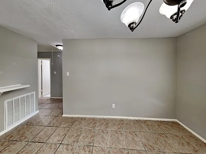 24030 Griffin House Ln — Photo 8
