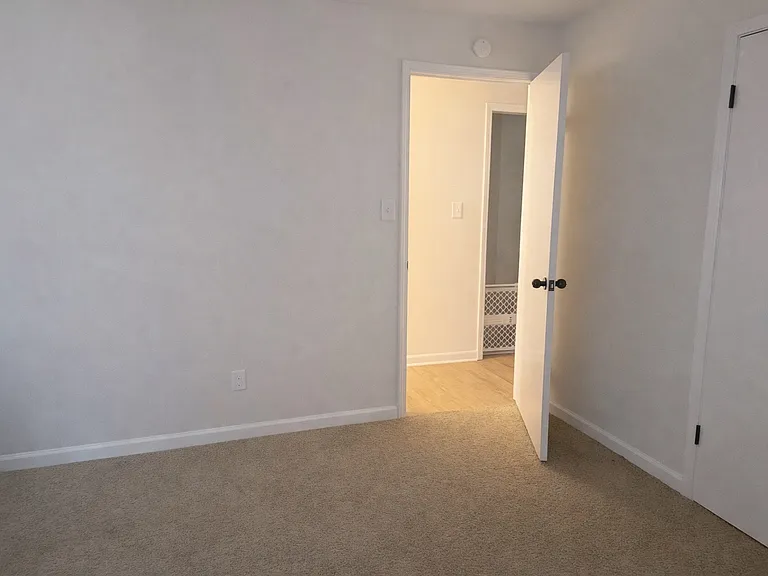 30 Fairfield Dr — Photo 6
