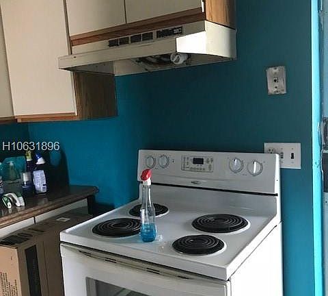 3rd image of 116 SE 10th St #116