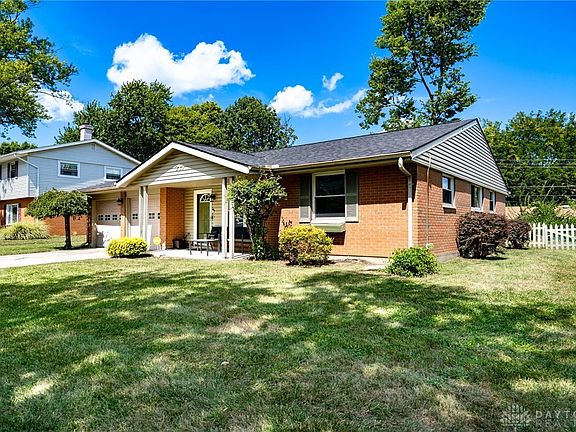 2nd image of 213 Lake Forest Dr